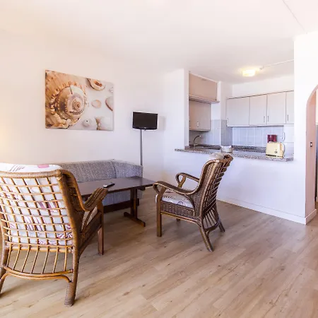 Aparthotel Albatros By Malibu *