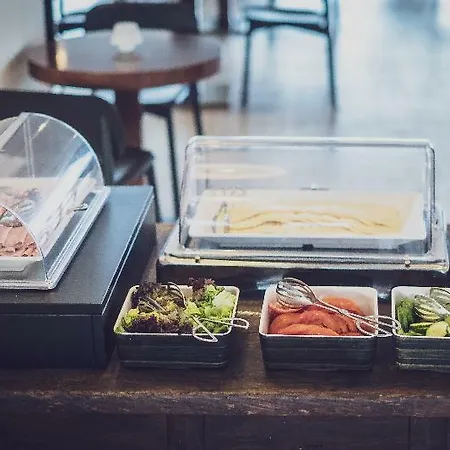 מלון דירות Albatros By Malibu *