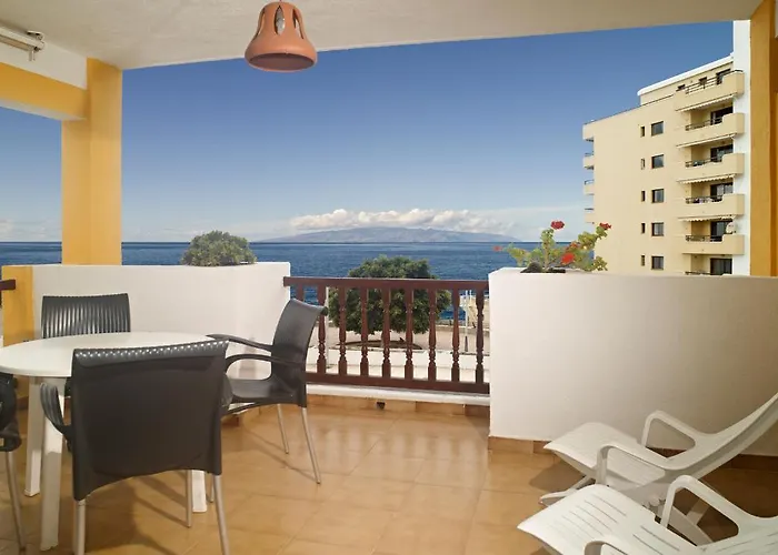 Albatros By Malibu Apartahotel *