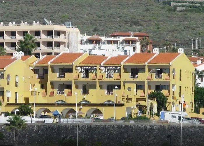 Albatros By Malibu Apartahotel *